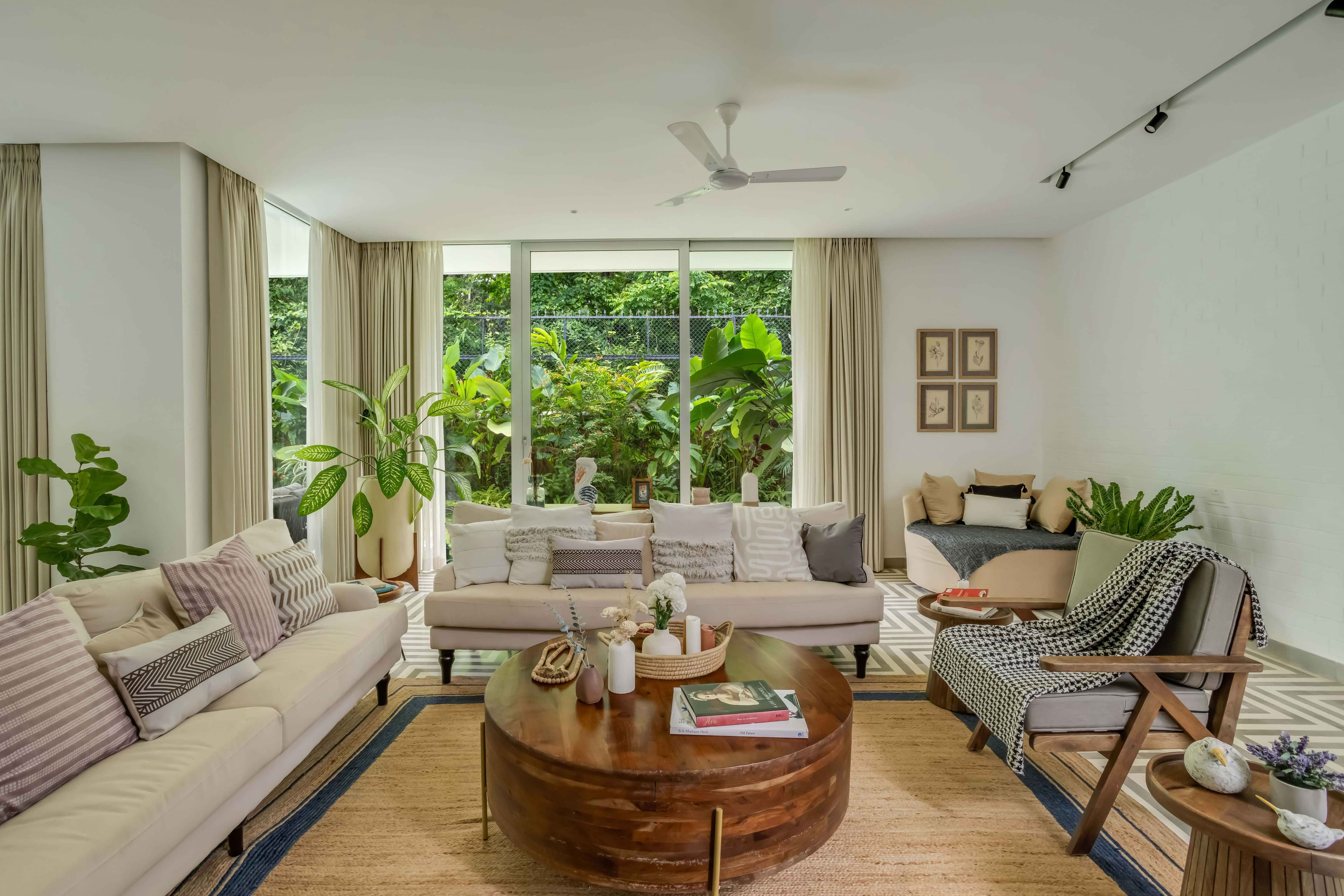 Living & Dining Area