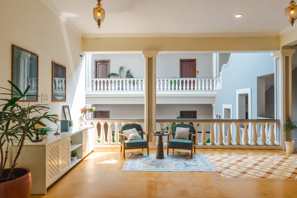 shiolim livingroom